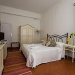 Cosy House 3*