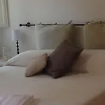 Bed & Breakfast Cosy House