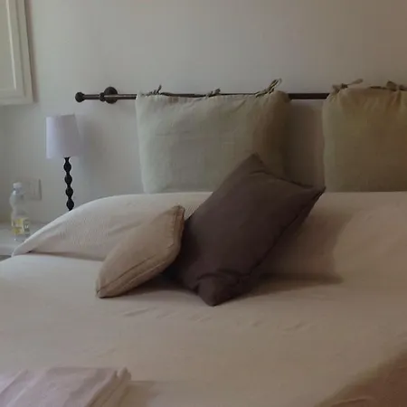 Bed & Breakfast Cosy House