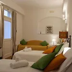 Cosy House Bed & Breakfast 3*